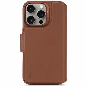 Decoded Leather Detachable Wallet